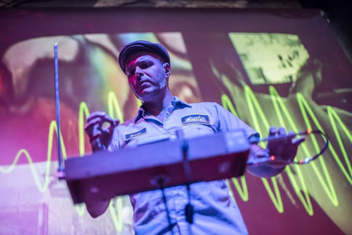 Paulo Pascual Castro - theremin